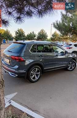 Позашляховик / Кросовер Volkswagen Tiguan 2021 в Одесі