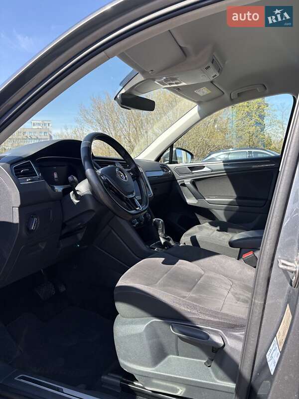 Внедорожник / Кроссовер Volkswagen Tiguan 2017 в Киеве