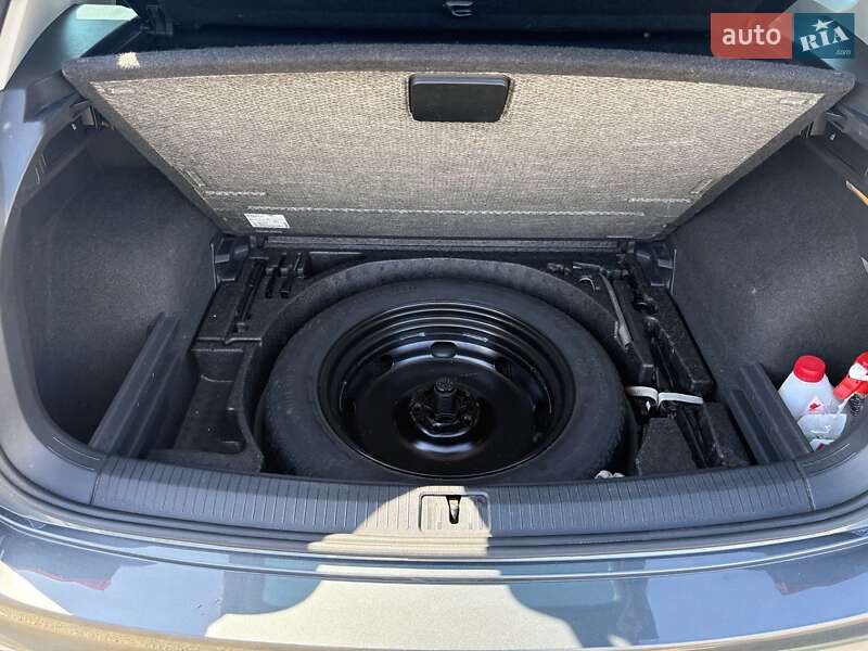 Внедорожник / Кроссовер Volkswagen Tiguan 2017 в Киеве