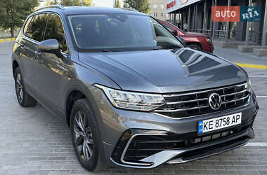 Позашляховик / Кросовер Volkswagen Tiguan 2023 в Кам'янському