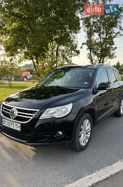 Позашляховик / Кросовер Volkswagen Tiguan 2009 в Львові