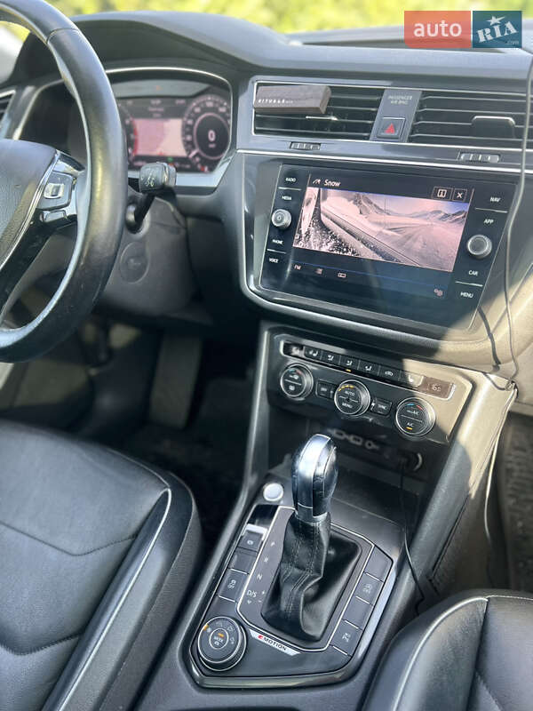 Внедорожник / Кроссовер Volkswagen Tiguan 2018 в Львове