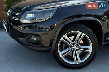 Внедорожник / Кроссовер Volkswagen Tiguan 2016 в 