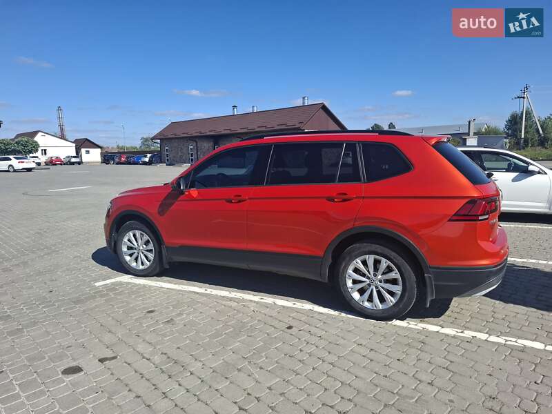 Внедорожник / Кроссовер Volkswagen Tiguan 2018 в Шепетовке