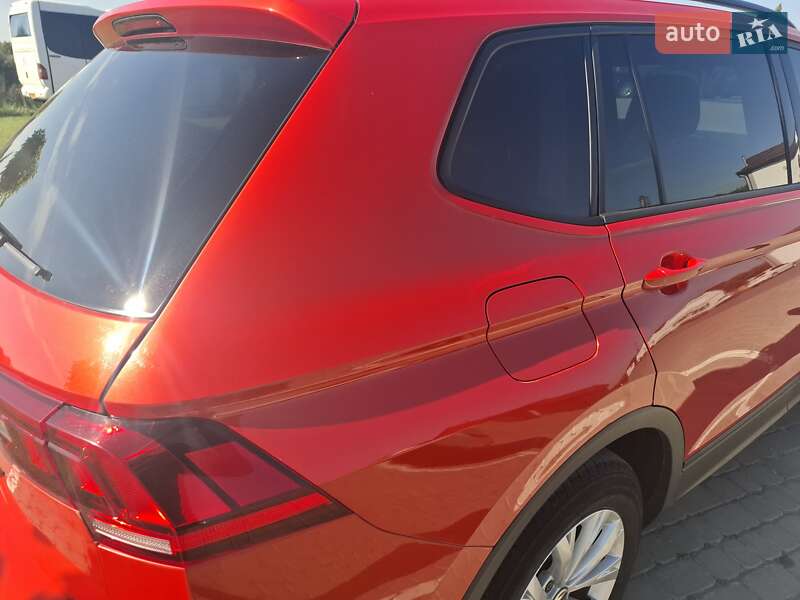 Внедорожник / Кроссовер Volkswagen Tiguan 2018 в Шепетовке