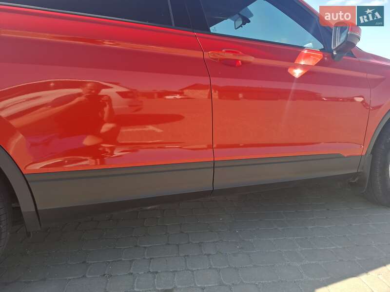 Внедорожник / Кроссовер Volkswagen Tiguan 2018 в Шепетовке