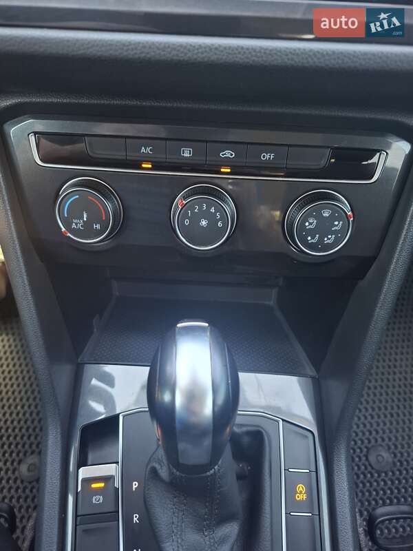 Внедорожник / Кроссовер Volkswagen Tiguan 2018 в Шепетовке