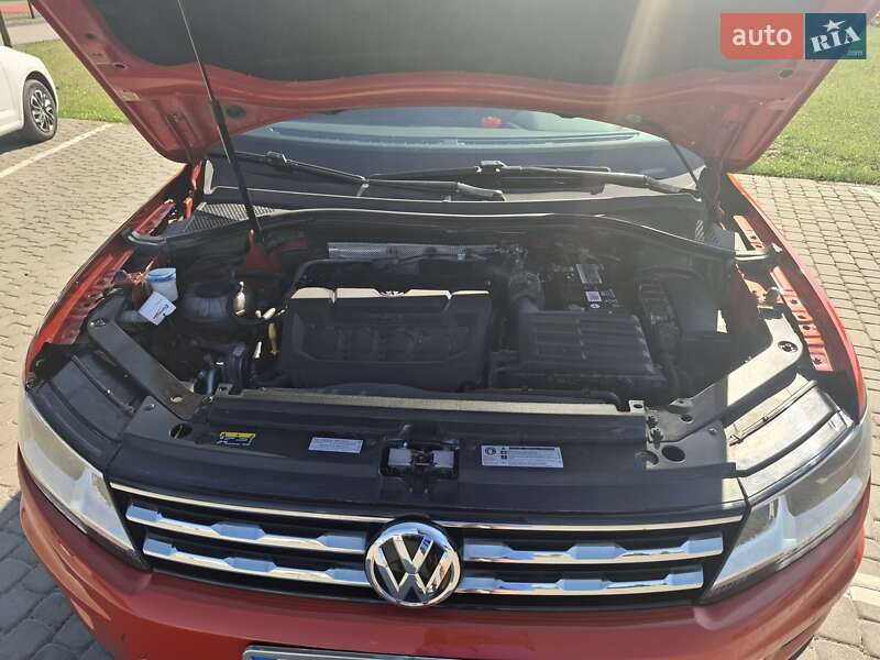 Внедорожник / Кроссовер Volkswagen Tiguan 2018 в Шепетовке
