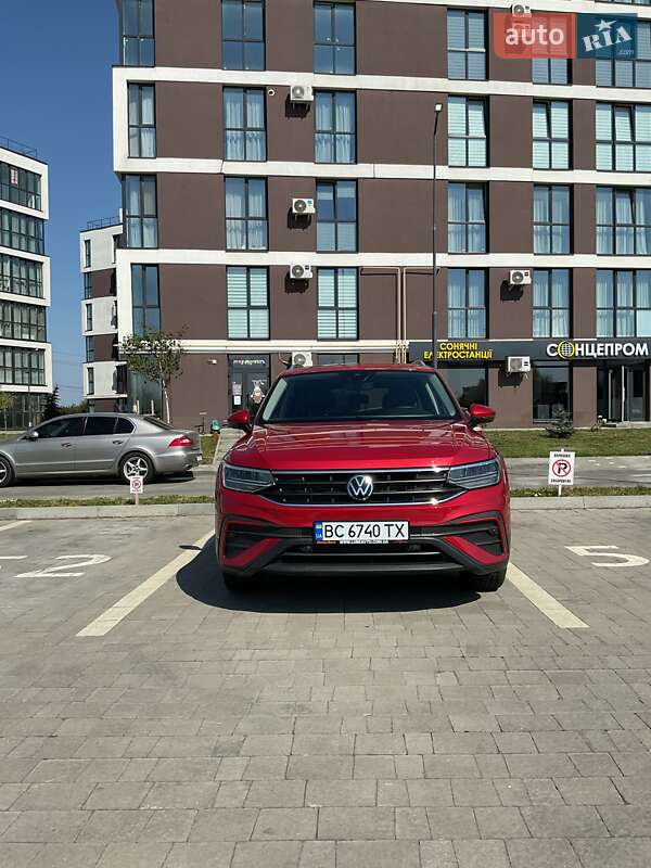 Внедорожник / Кроссовер Volkswagen Tiguan 2022 в Львове