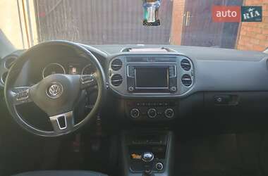 Позашляховик / Кросовер Volkswagen Tiguan 2015 в Хмельницькому