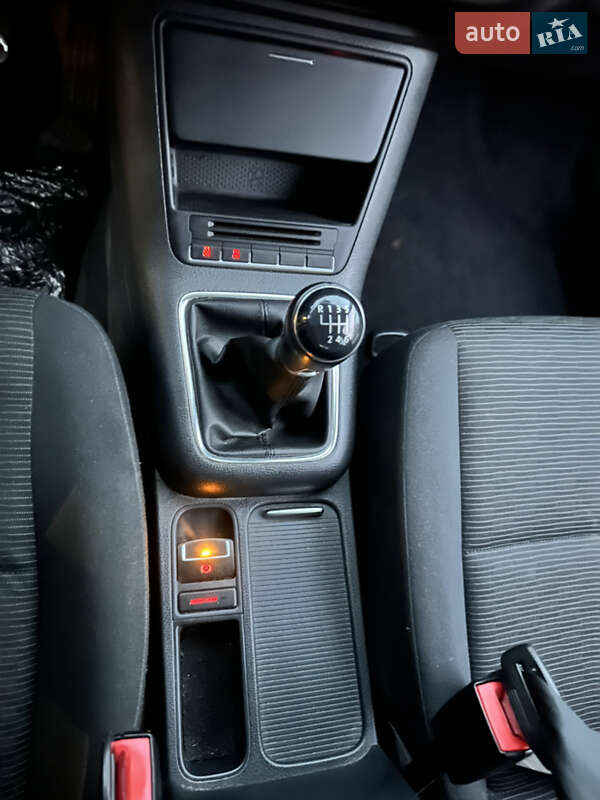 Внедорожник / Кроссовер Volkswagen Tiguan 2011 в Ровно