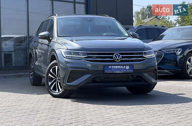 Внедорожник / Кроссовер Volkswagen Tiguan 2023 в Нововолынске