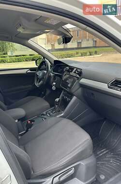 Внедорожник / Кроссовер Volkswagen Tiguan 2017 в Лозовой