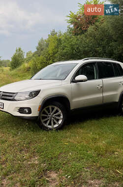 Внедорожник / Кроссовер Volkswagen Tiguan 2012 в Гадяче