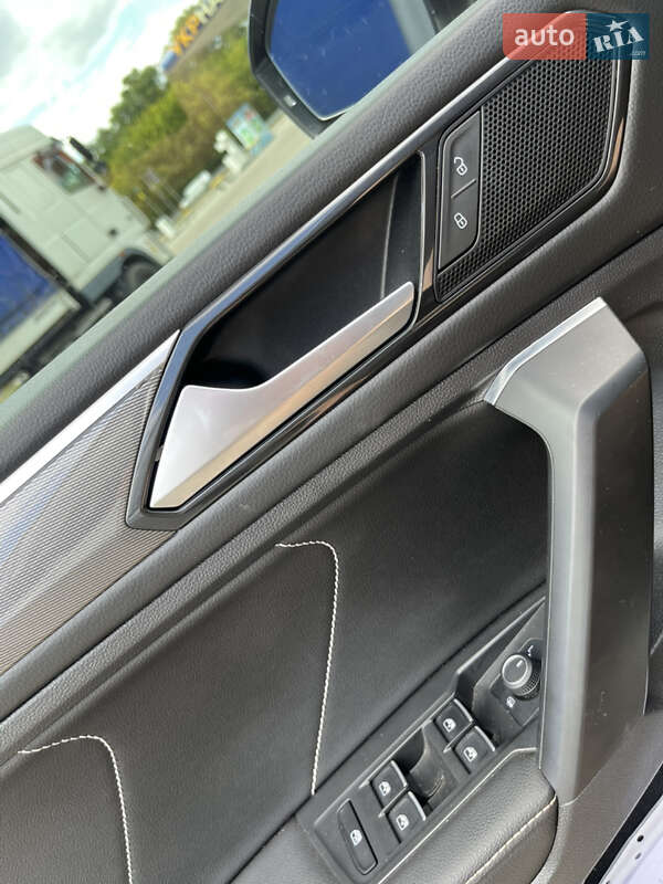 Внедорожник / Кроссовер Volkswagen Tiguan 2022 в Днепре