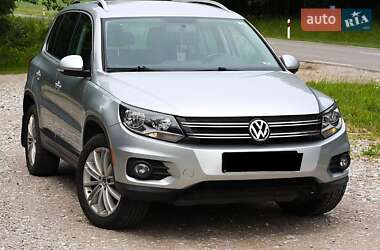 Внедорожник / Кроссовер Volkswagen Tiguan 2015 в Львове