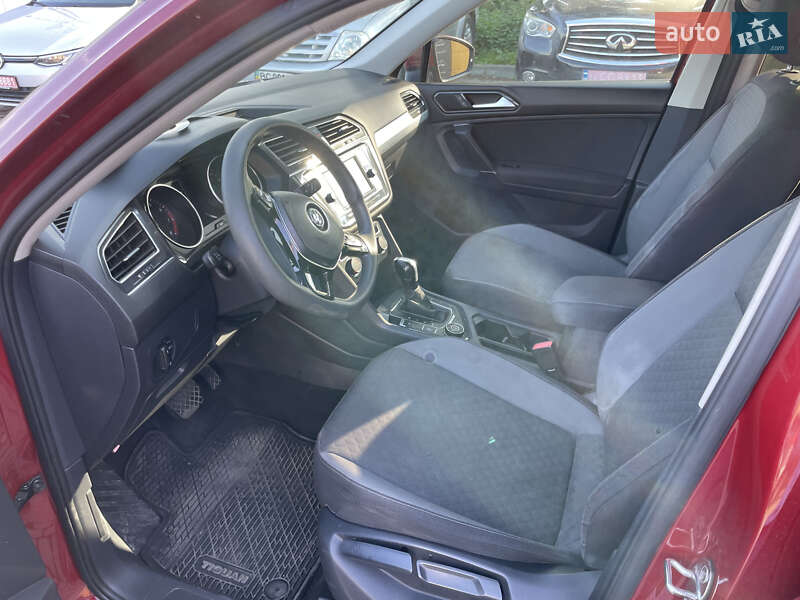 Внедорожник / Кроссовер Volkswagen Tiguan 2018 в Львове