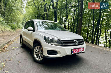 Внедорожник / Кроссовер Volkswagen Tiguan 2013 в 