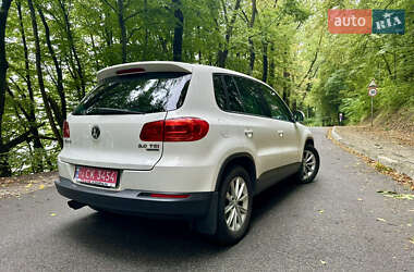 Внедорожник / Кроссовер Volkswagen Tiguan 2013 в 