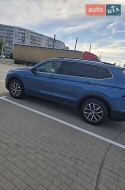 Внедорожник / Кроссовер Volkswagen Tiguan 2018 в Сумах