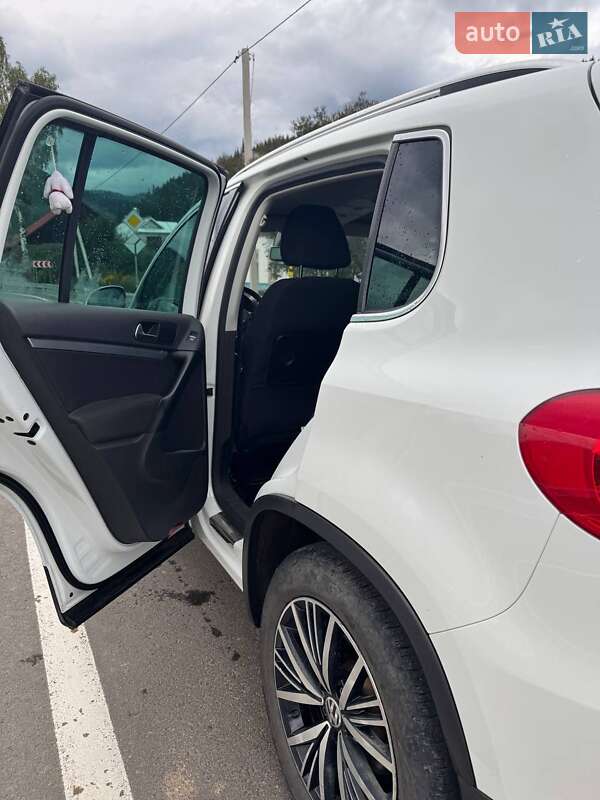 Внедорожник / Кроссовер Volkswagen Tiguan 2014 в Черновцах