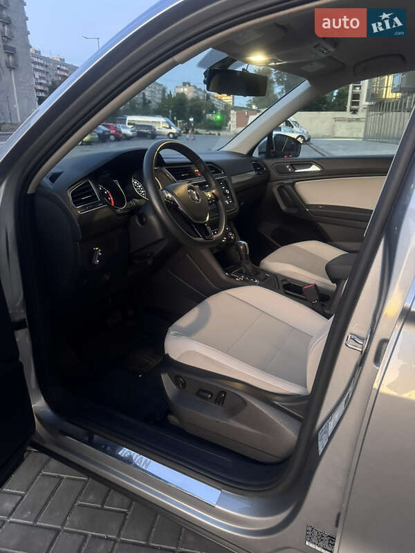 Внедорожник / Кроссовер Volkswagen Tiguan 2019 в Днепре фото 14 Внедорожник / Кроссовер Volkswagen Tiguan 2019 в Днепре