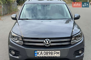 Позашляховик / Кросовер Volkswagen Tiguan 2016 в Києві