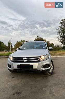Внедорожник / Кроссовер Volkswagen Tiguan 2016 в Киеве