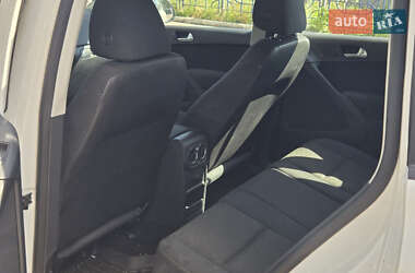 Внедорожник / Кроссовер Volkswagen Tiguan 2011 в 