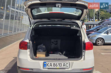 Внедорожник / Кроссовер Volkswagen Tiguan 2011 в 