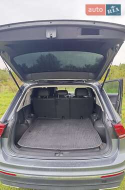 Внедорожник / Кроссовер Volkswagen Tiguan 2018 в Лановцах