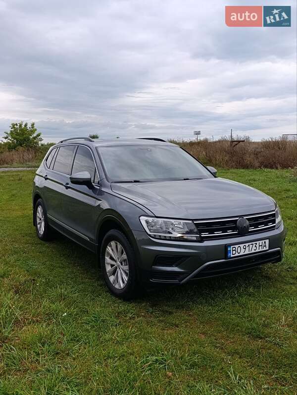 Внедорожник / Кроссовер Volkswagen Tiguan 2018 в Лановцах