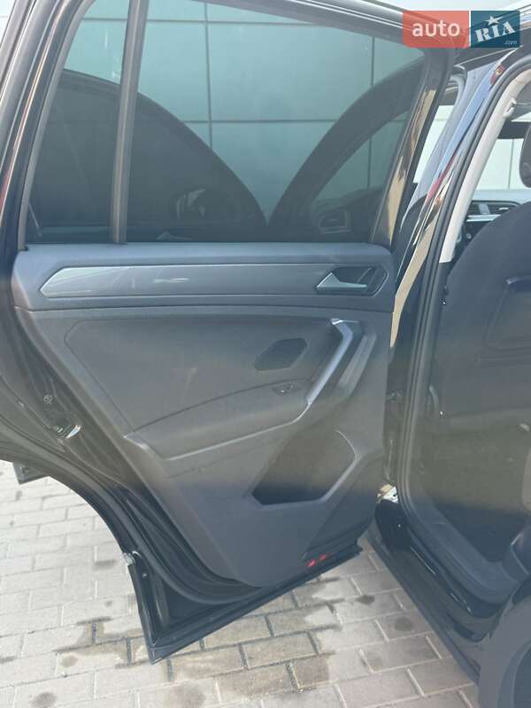 Внедорожник / Кроссовер Volkswagen Tiguan 2018 в Днепре