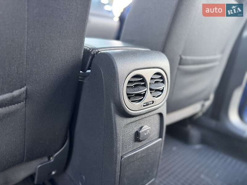Внедорожник / Кроссовер Volkswagen Tiguan 2009 в Одессе фото 14 Внедорожник / Кроссовер Volkswagen Tiguan 2009 в Одессе