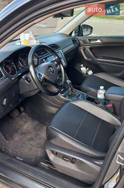 Внедорожник / Кроссовер Volkswagen Tiguan 2017 в Киеве