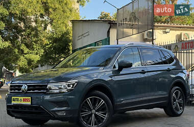 Внедорожник / Кроссовер Volkswagen Tiguan 2019 в Николаеве