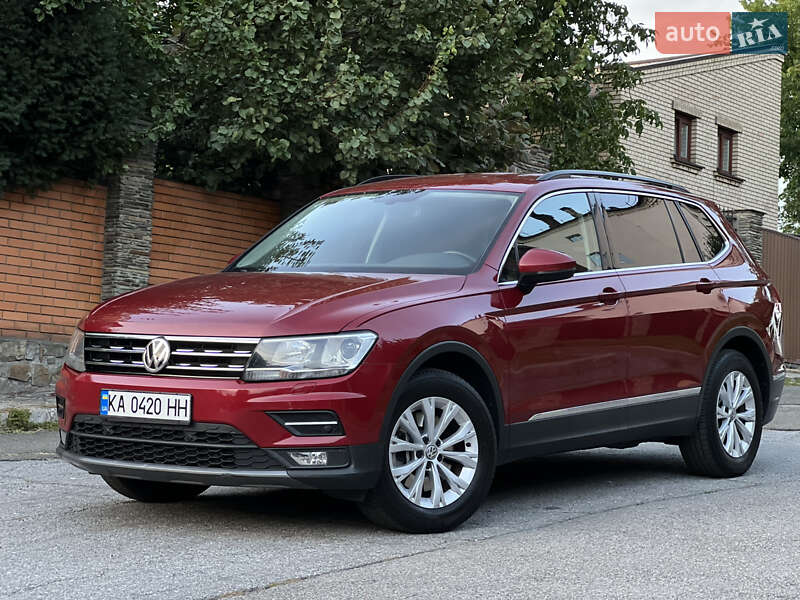 Позашляховик / Кросовер Volkswagen Tiguan 2017 в Києві