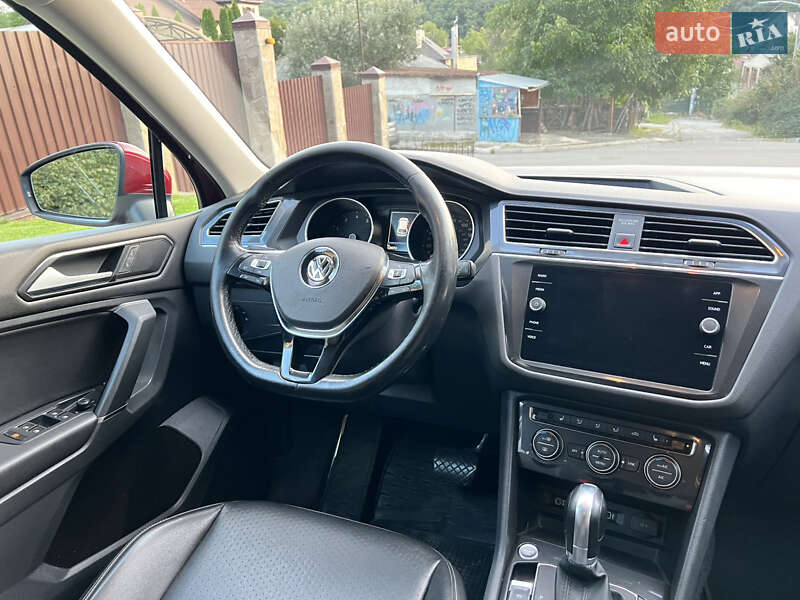 Позашляховик / Кросовер Volkswagen Tiguan 2017 в Києві