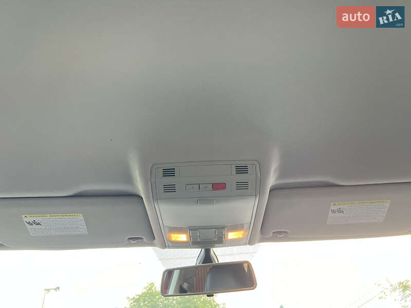 Позашляховик / Кросовер Volkswagen Tiguan 2017 в Києві