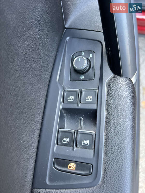 Позашляховик / Кросовер Volkswagen Tiguan 2017 в Києві