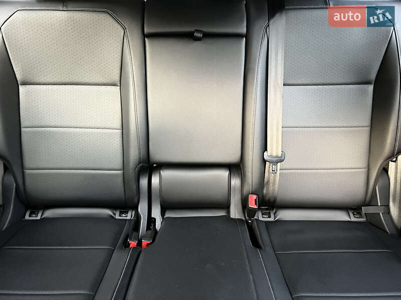 Позашляховик / Кросовер Volkswagen Tiguan 2017 в Києві