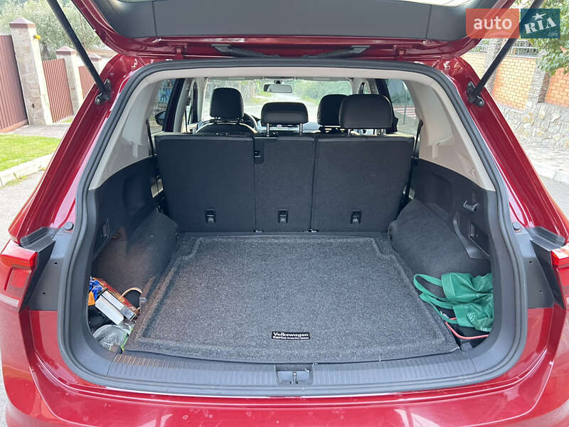 Позашляховик / Кросовер Volkswagen Tiguan 2017 в Києві