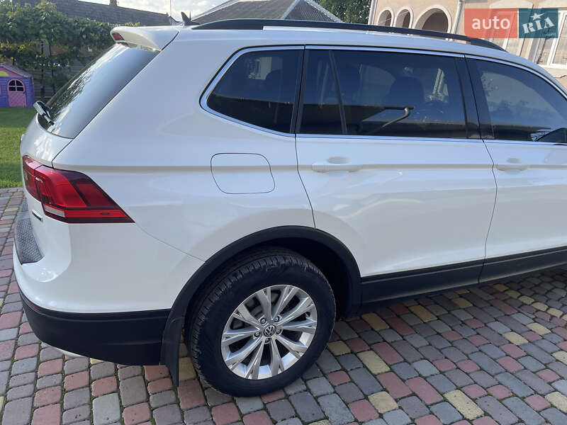 Внедорожник / Кроссовер Volkswagen Tiguan 2018 в Черновцах