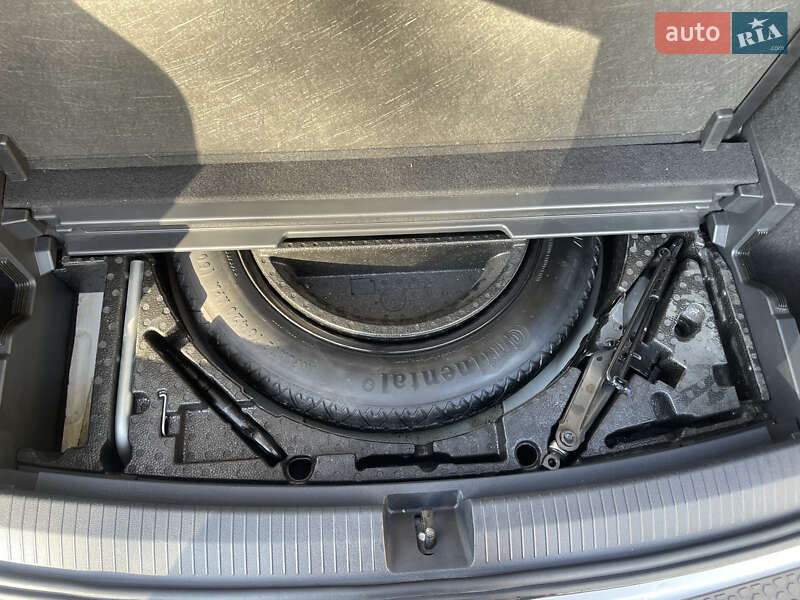 Внедорожник / Кроссовер Volkswagen Tiguan 2018 в Черновцах