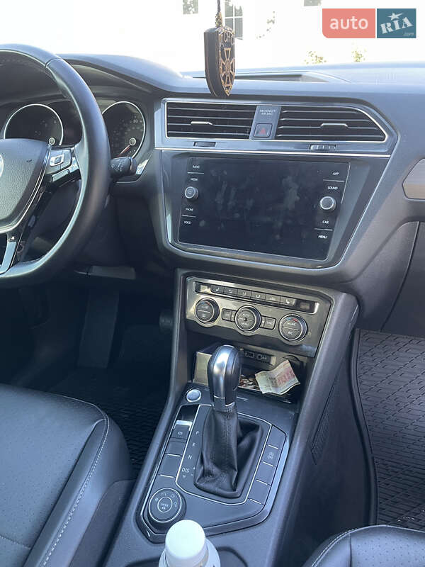 Внедорожник / Кроссовер Volkswagen Tiguan 2018 в Черновцах