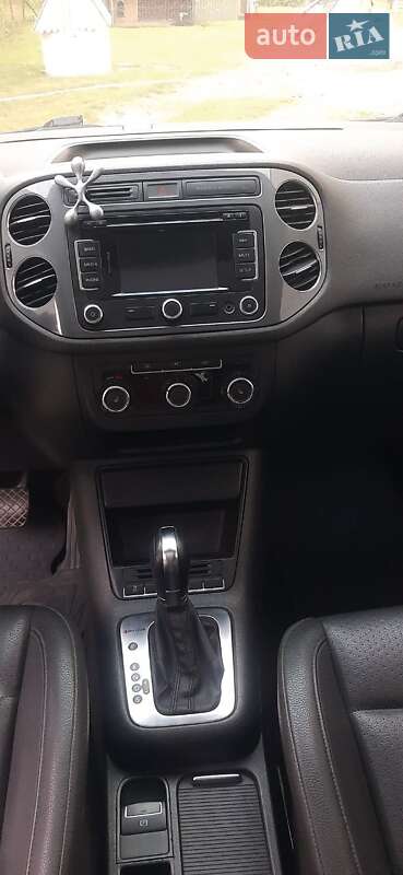 Внедорожник / Кроссовер Volkswagen Tiguan 2011 в Львове
