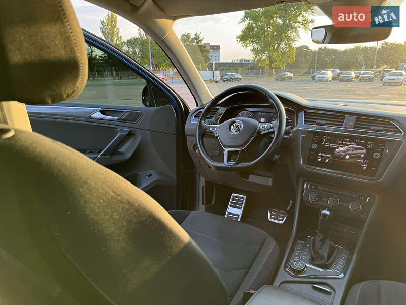 Внедорожник / Кроссовер Volkswagen Tiguan 2017 в Луцке