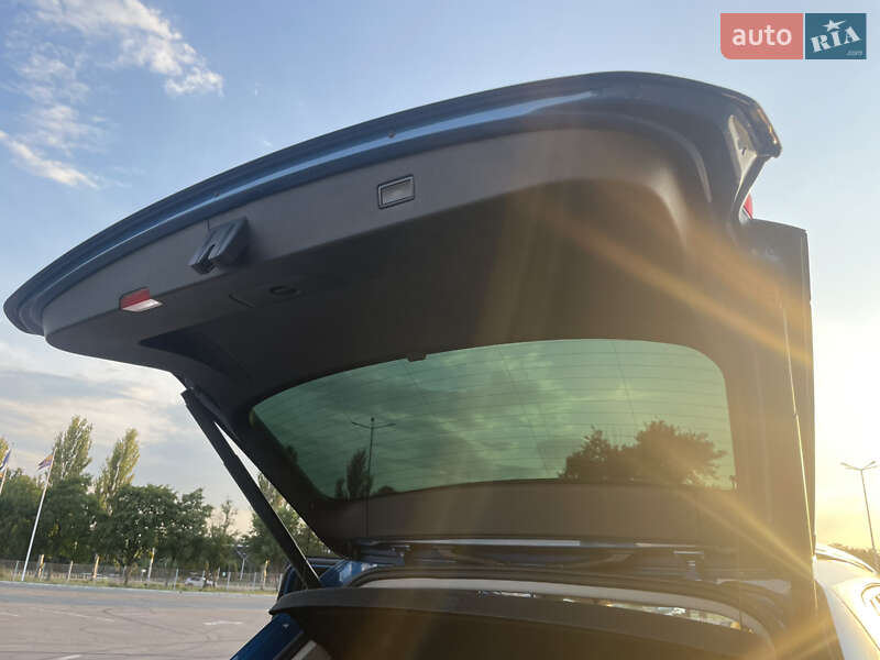 Внедорожник / Кроссовер Volkswagen Tiguan 2017 в Луцке