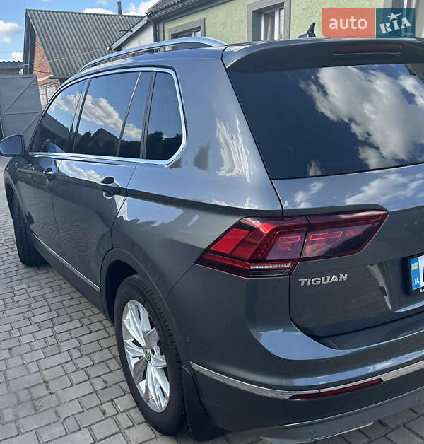 Внедорожник / Кроссовер Volkswagen Tiguan 2019 в Харькове