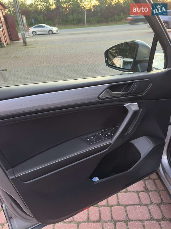 Внедорожник / Кроссовер Volkswagen Tiguan 2023 в Тернополе